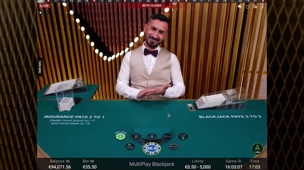 croupier en direct MultiPlay Blackjack